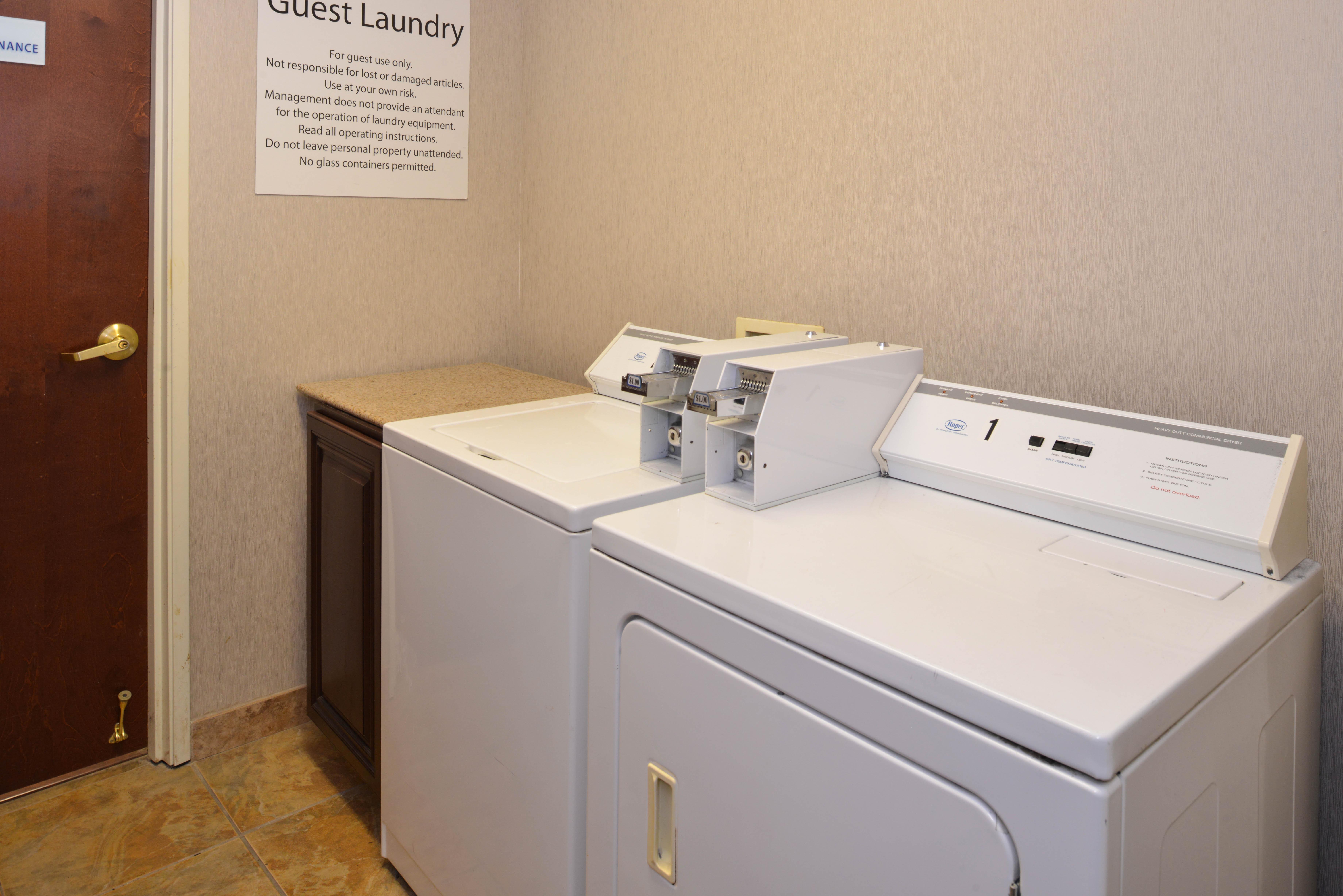 Holiday Inn Express Hotel & Suites Youngstown - North Lima/Boardman By Ihg Esterno foto