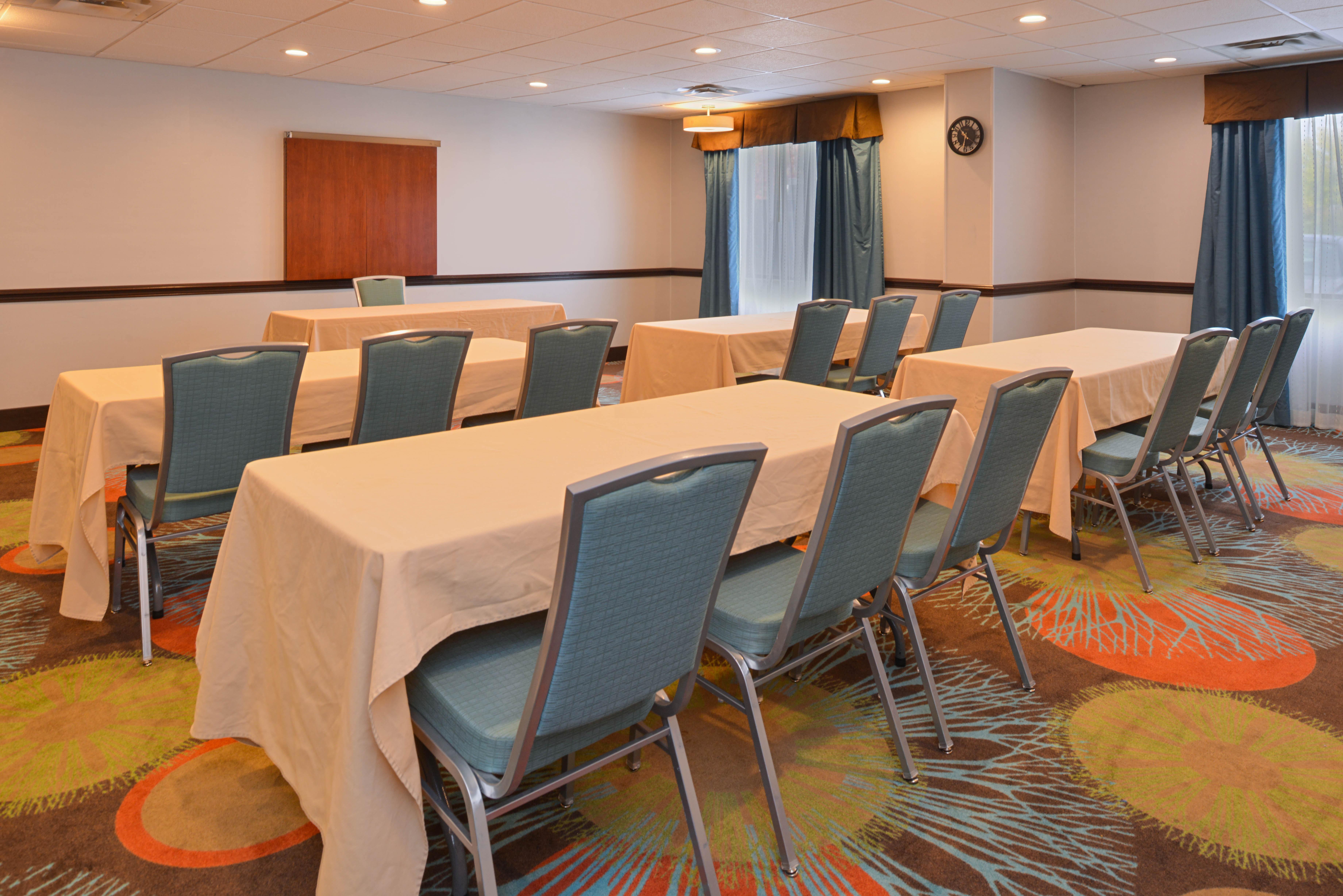 Holiday Inn Express Hotel & Suites Youngstown - North Lima/Boardman By Ihg Esterno foto