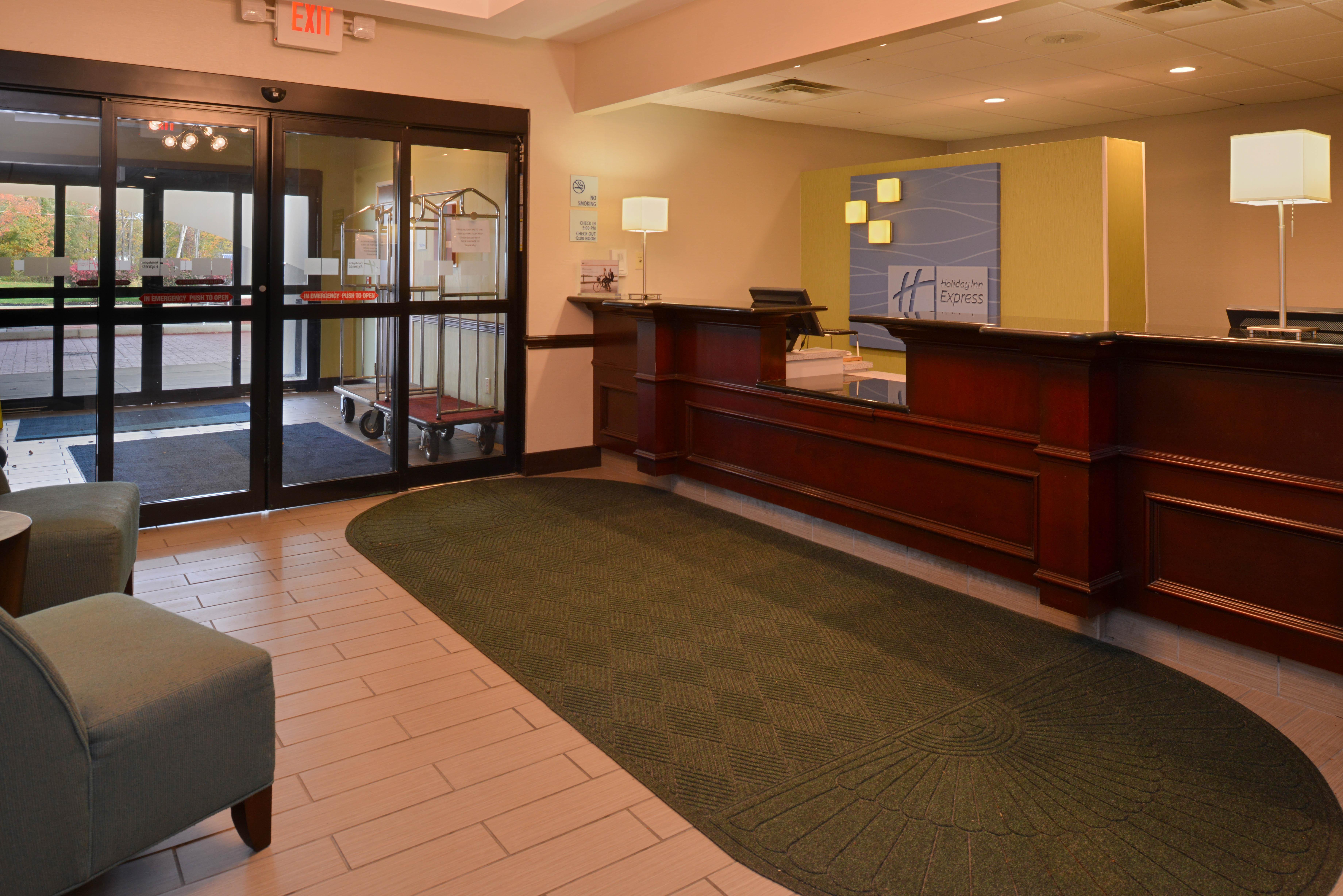 Holiday Inn Express Hotel & Suites Youngstown - North Lima/Boardman By Ihg Esterno foto