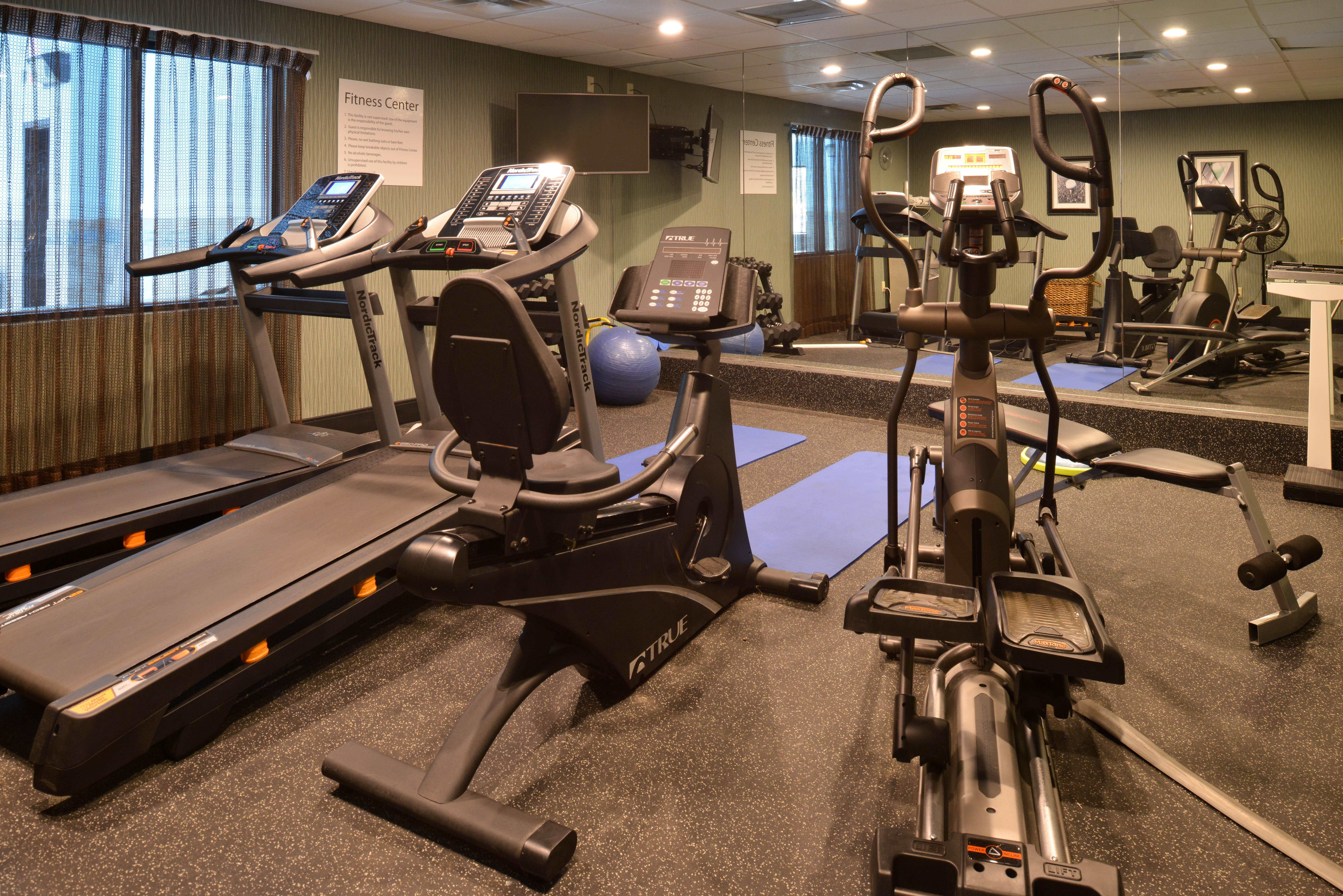Holiday Inn Express Hotel & Suites Youngstown - North Lima/Boardman By Ihg Esterno foto