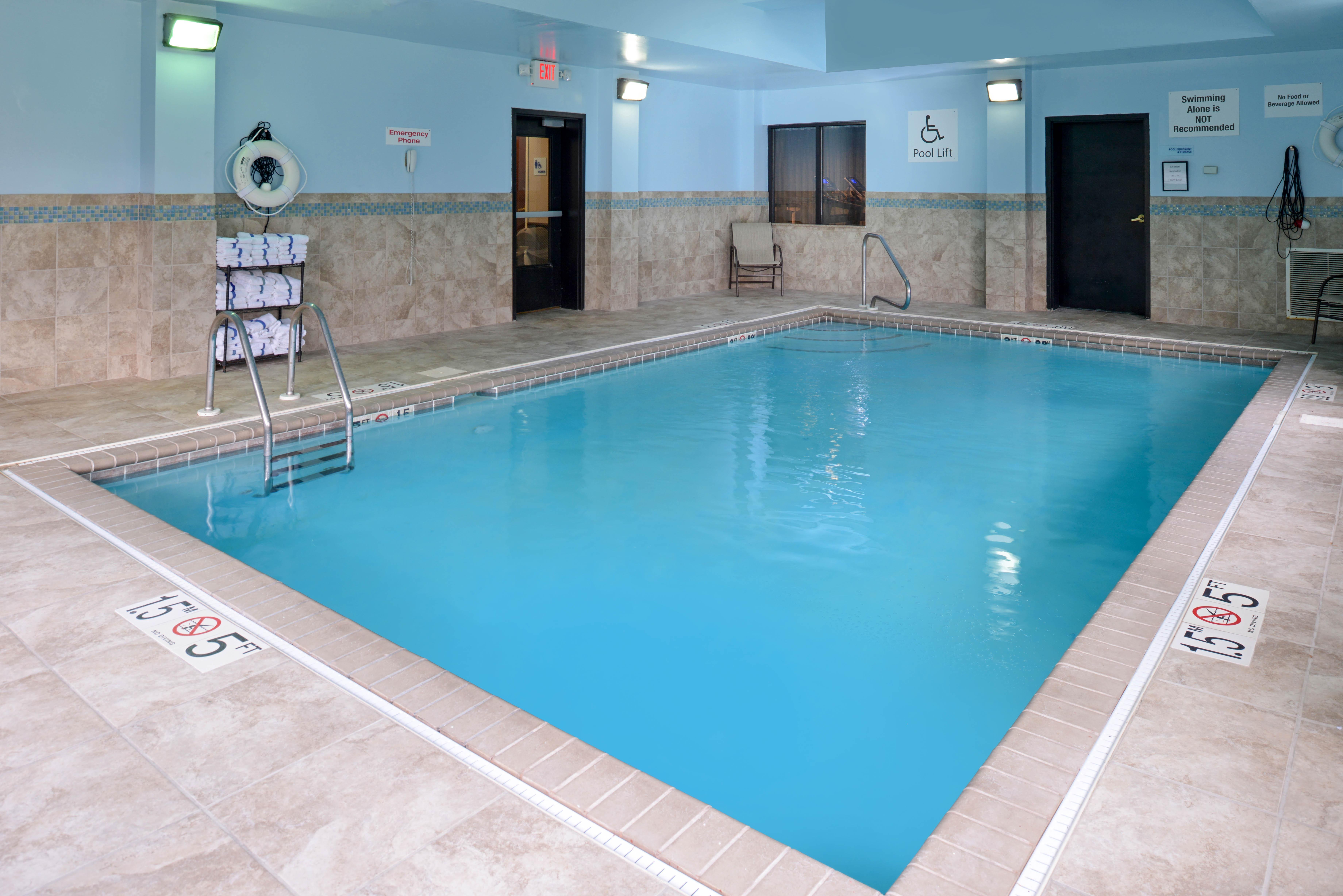 Holiday Inn Express Hotel & Suites Youngstown - North Lima/Boardman By Ihg Esterno foto